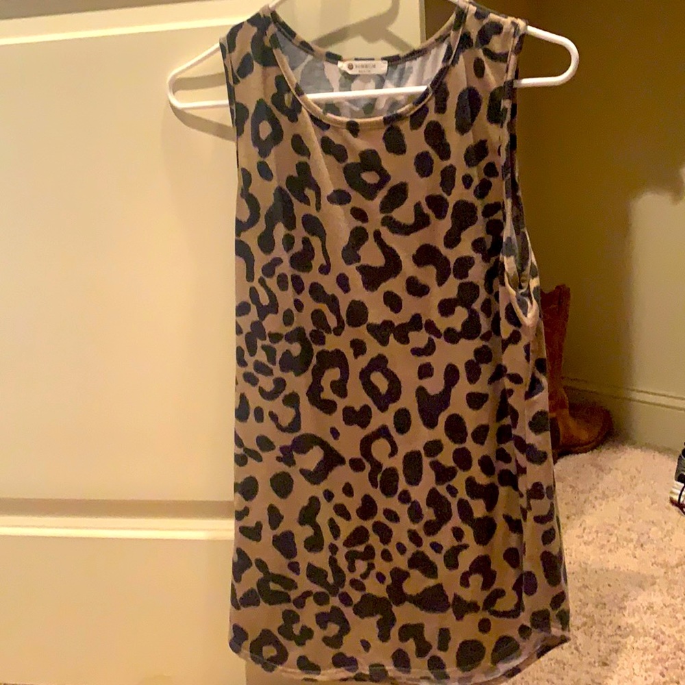 Leopard tank